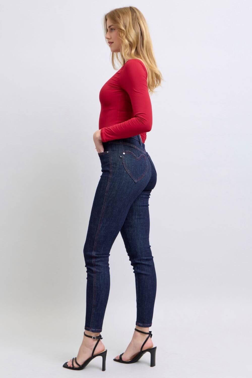 Judy Blue full-size skinny jeans with heart-shaped back pockets, offering a flattering fit and playful design, available at 6i6.com