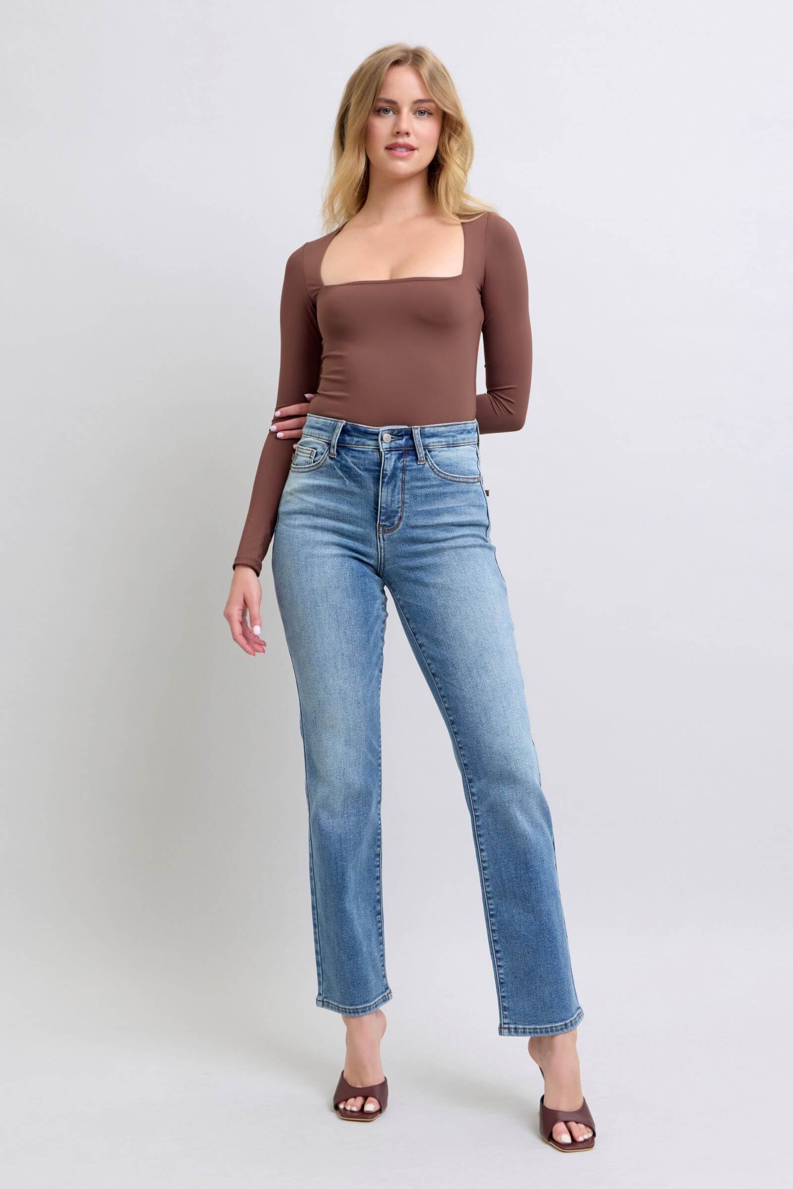 Judy Blue full-size run vintage wash thermal straight jeans, combining classic style with warmth and comfort, available at 6i6.com