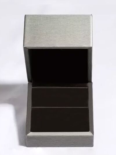 925 Sterling Silver Cross Ring for women from 6i6.com, a timeless and symbolic piece of jewelry for everyday wear or special occasions.