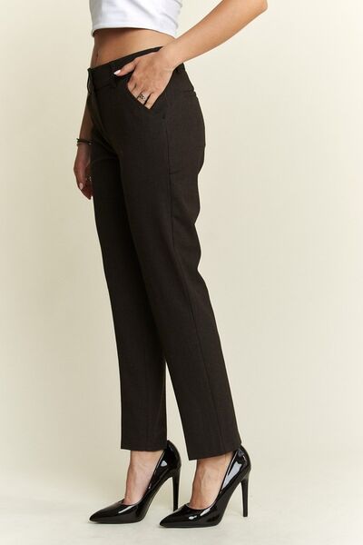 ADORA Zipper Skinny 2-Pocket Pants for women from 6i6.com, perfect for a sleek urban look and versatile everyday style.