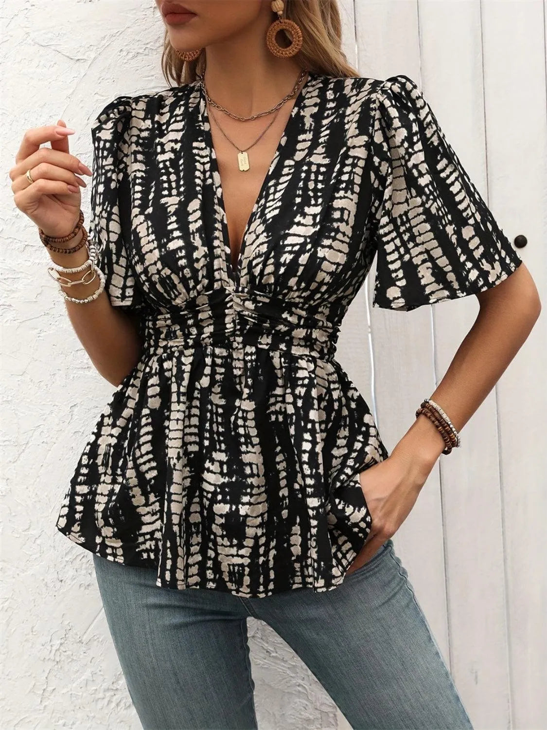 Printed V-Neck Half Sleeve Blouse - 6i6