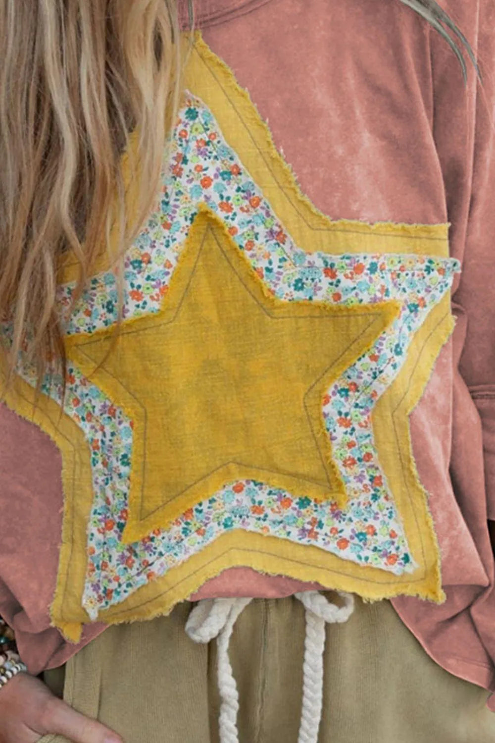 Star Applique Round Neck T-Shirt - 6i6