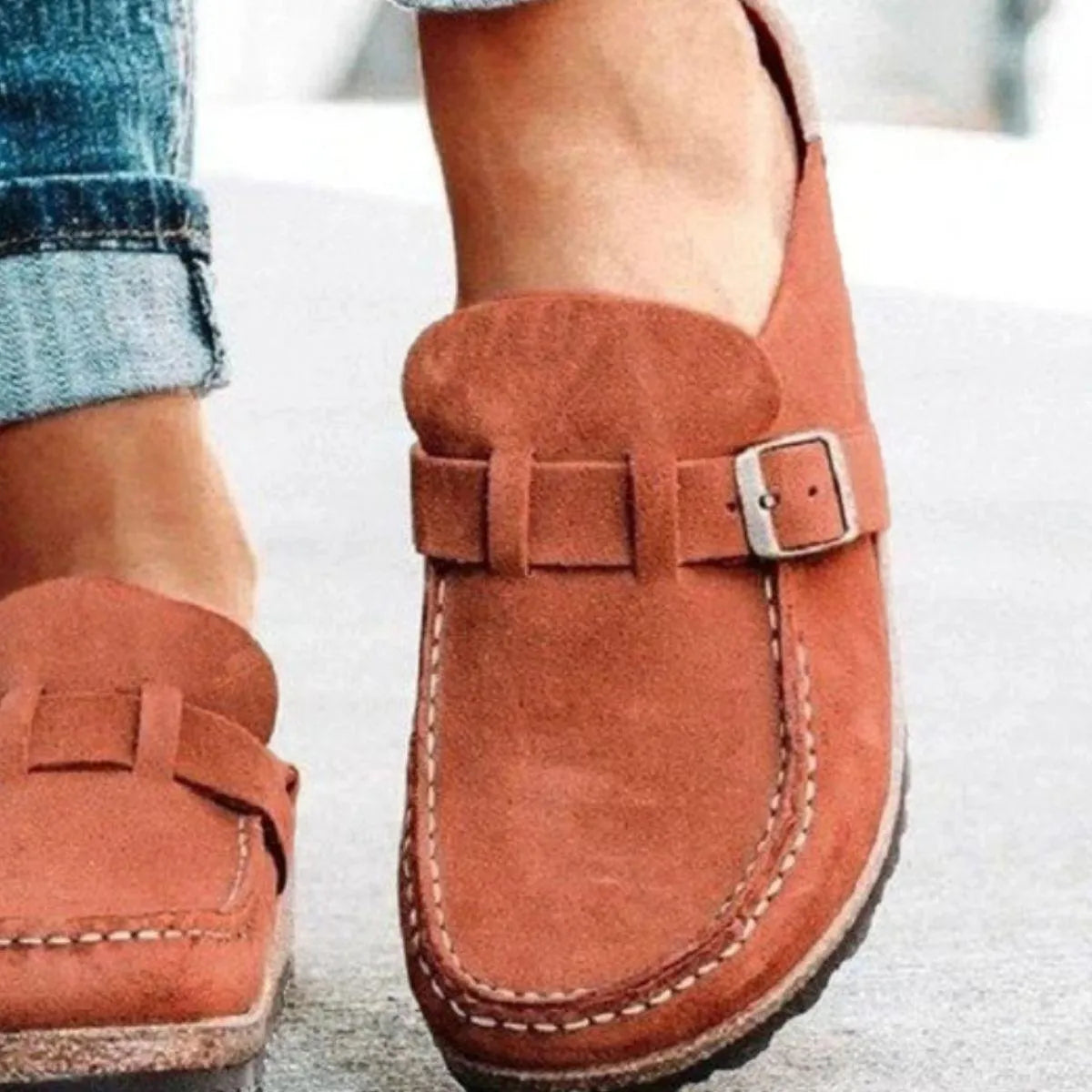 Round Toe Low Heel Buckle Loafers - 6i6