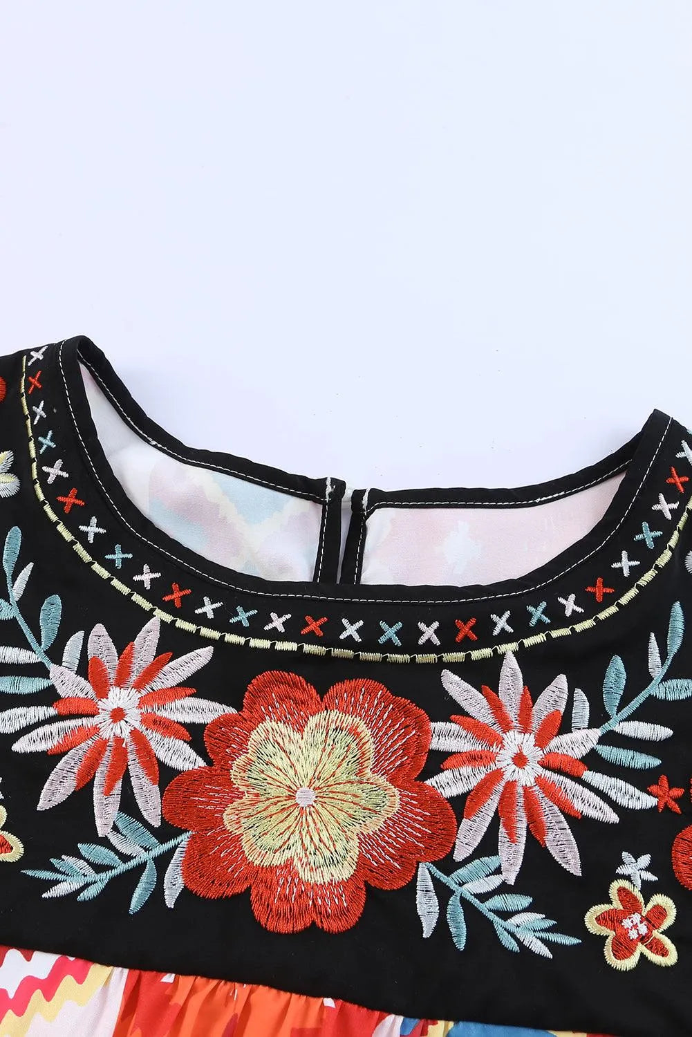 Embroidered Round Neck Short Sleeve Top - 6i6