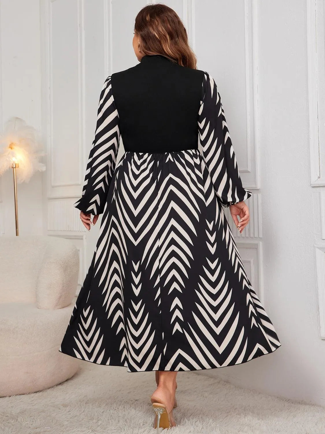 Plus Size Printed Mock Neck Long Sleeve Midi Dress - 6i6