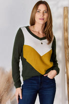 Hailey & Co Full Size Colorblock V-Neck Blouse - 6i6