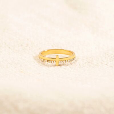 925 Sterling Silver Cross Ring for women from 6i6.com, a timeless and symbolic piece of jewelry for everyday wear or special occasions.