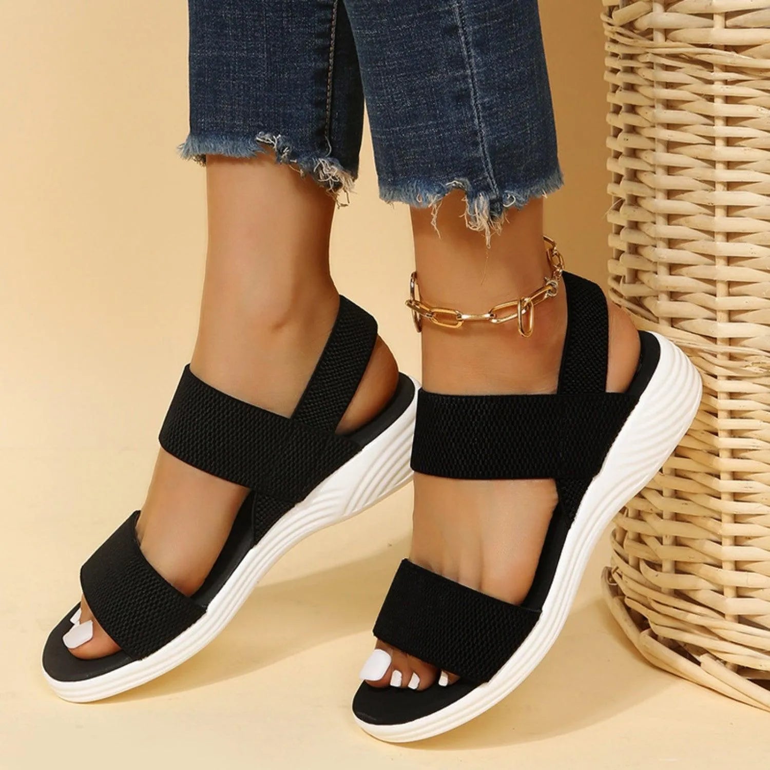 Rubber Open Toe Low Heel Sandals - 6i6