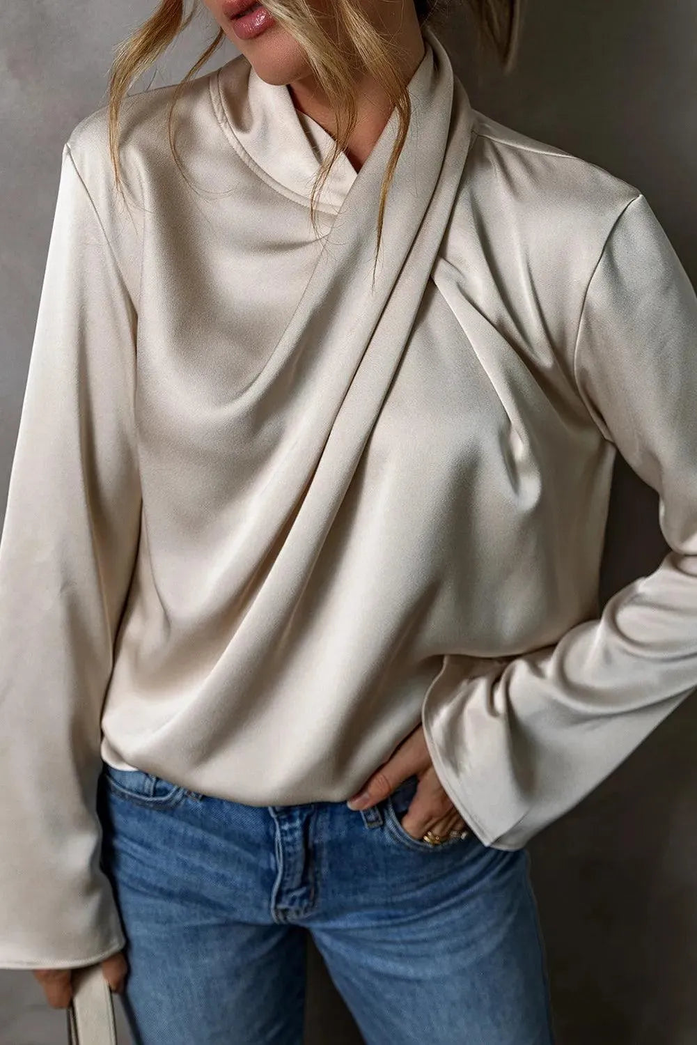 Cutout Ruched Long Sleeve Blouse - 6i6