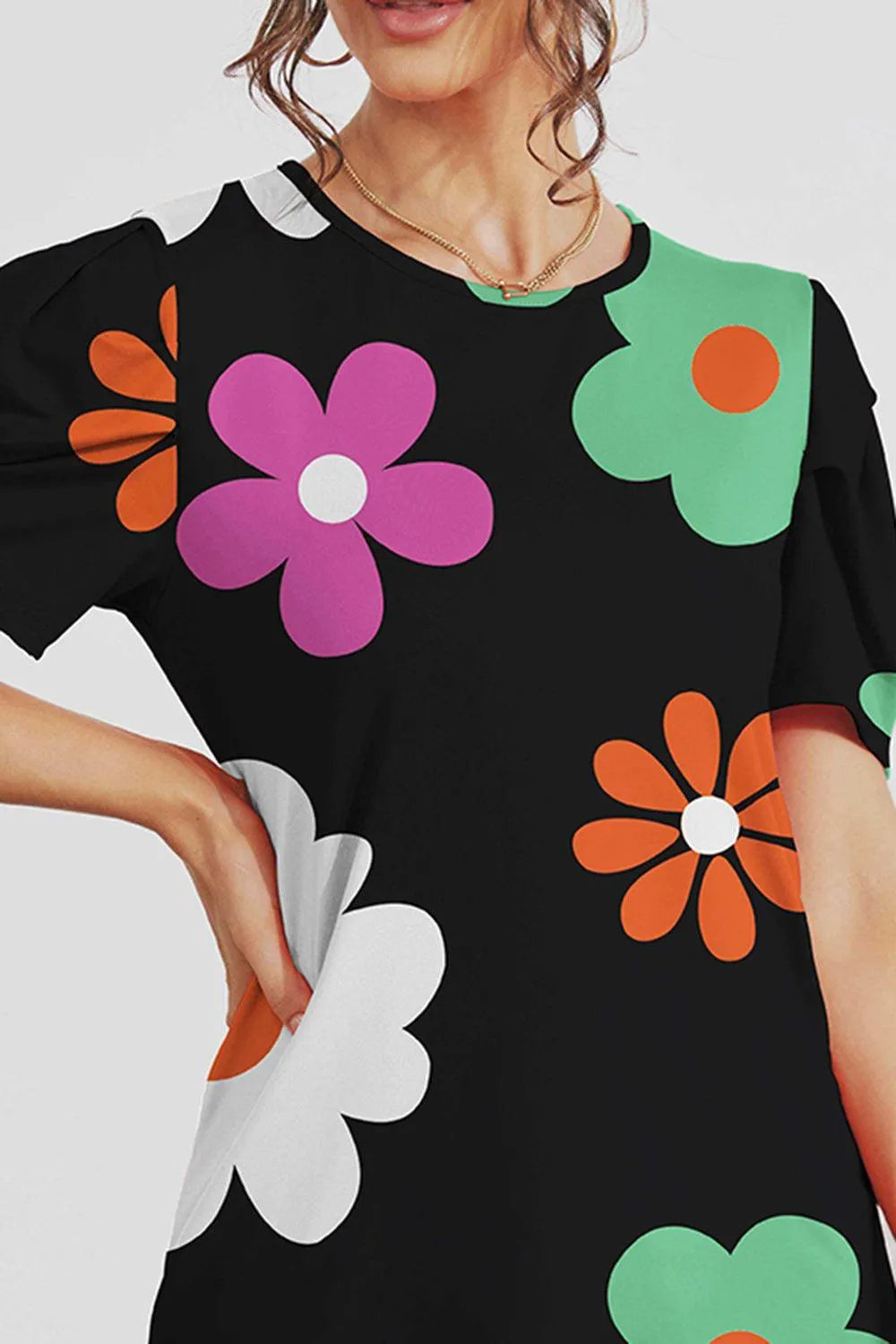 Flower Round Neck Short Sleeve Blouse - 6i6