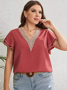 Plus Size Contrast V-Neck Layered Flutter Sleeve Blouse - 6i6