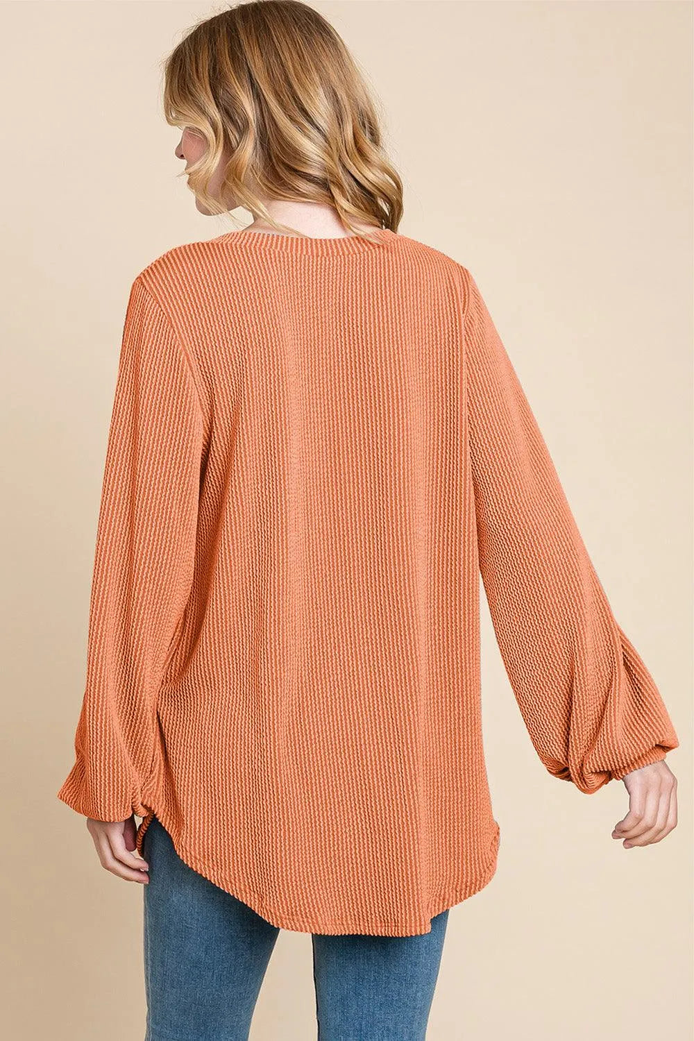 BOMBOM Long Sleeve Curved Hem Ribbed T-Shirt - 6i6