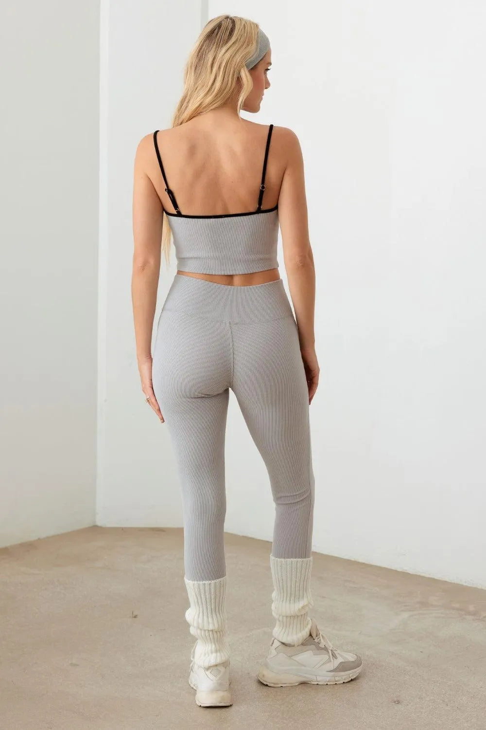 Le Lis Ribbed Crop Cami and High Waist Brushed Leggings Set - 6i6