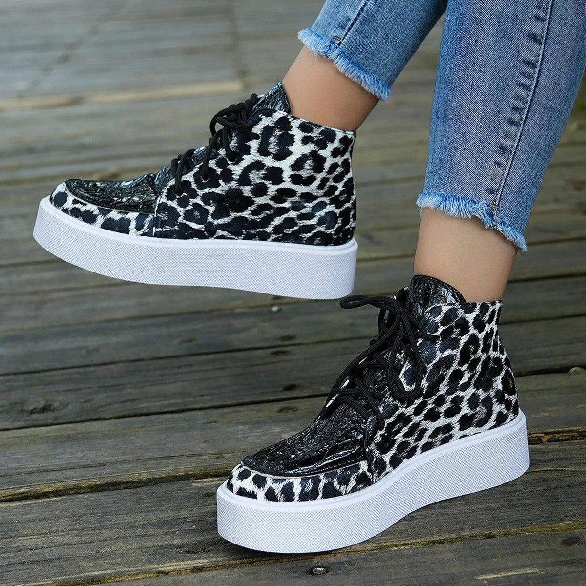 PU Leather Leopard Platform Sneakers - 6i6