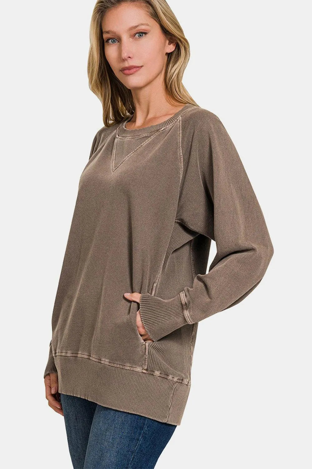 Zenana Round Neck Long Sleeve Sweatshirt - 6i6