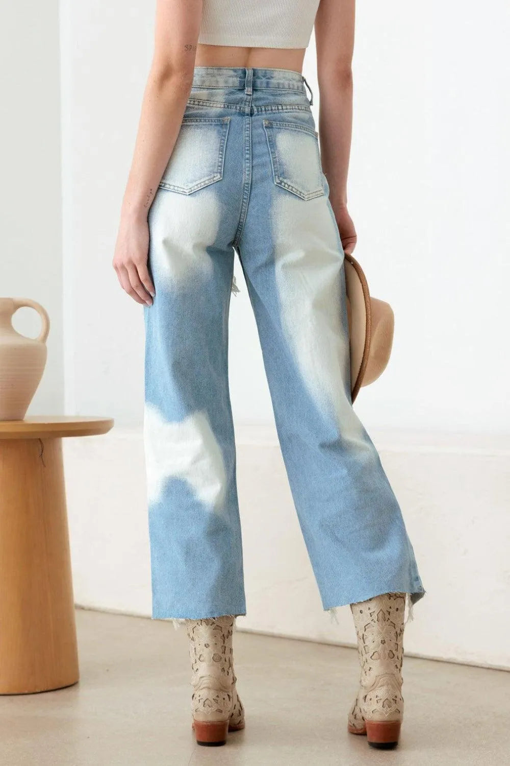 Litz La Frayed Cut Distressed Jeans - 6i6