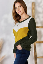 Hailey & Co Full Size Colorblock V-Neck Blouse - 6i6