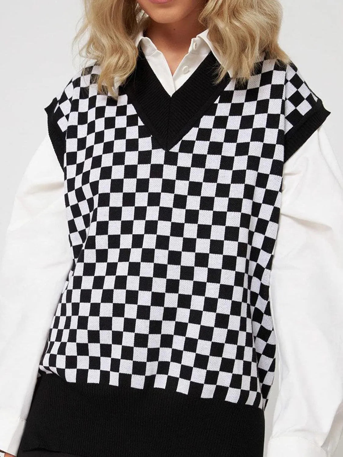 Full Size Checkered V-Neck Cap Sleeve Sweater - 6i6