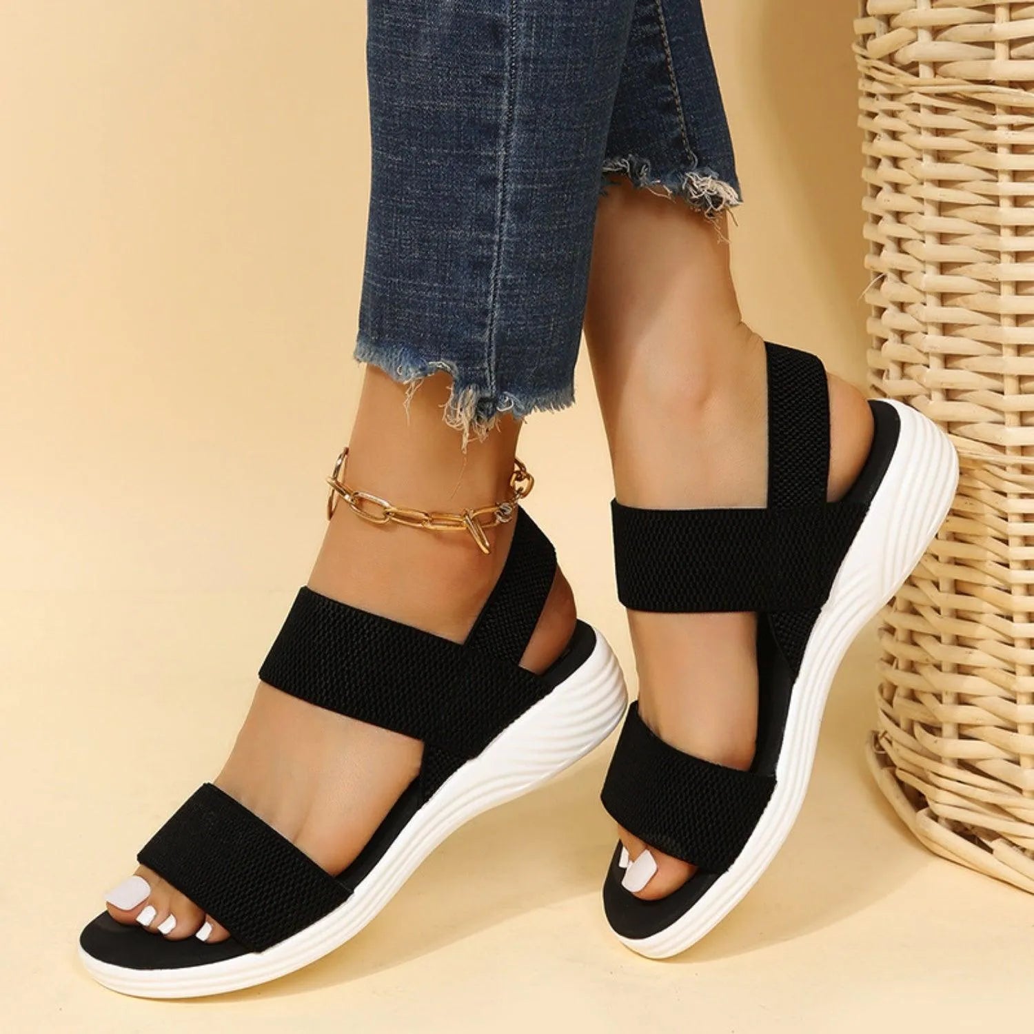 Rubber Open Toe Low Heel Sandals - 6i6