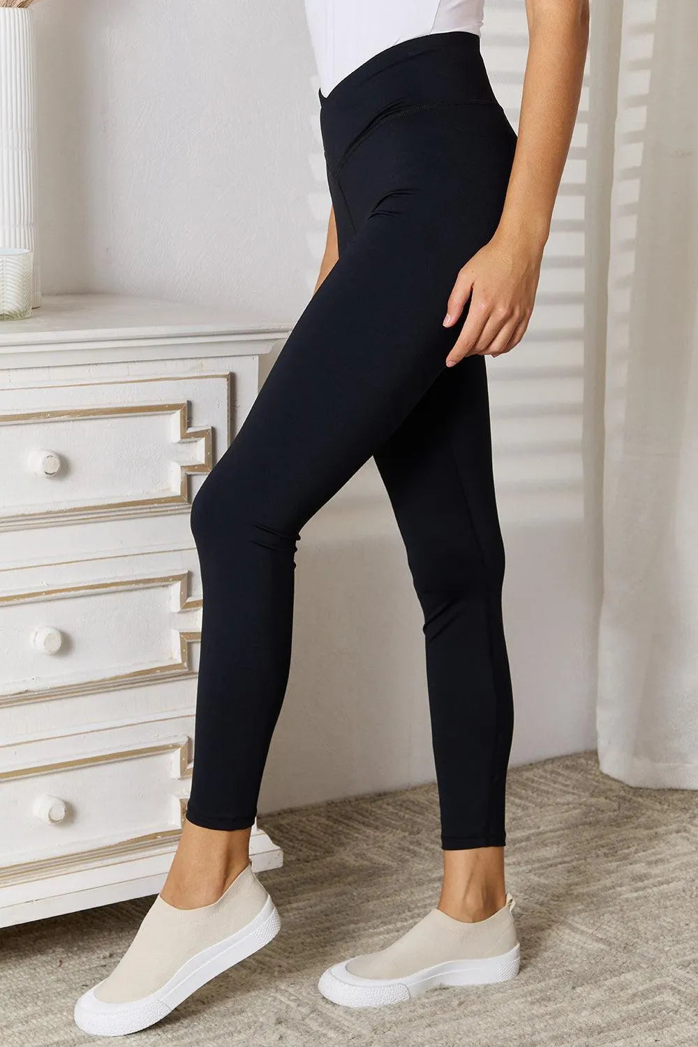 Basic Bae V-Waistband Sports Leggings - 6i6