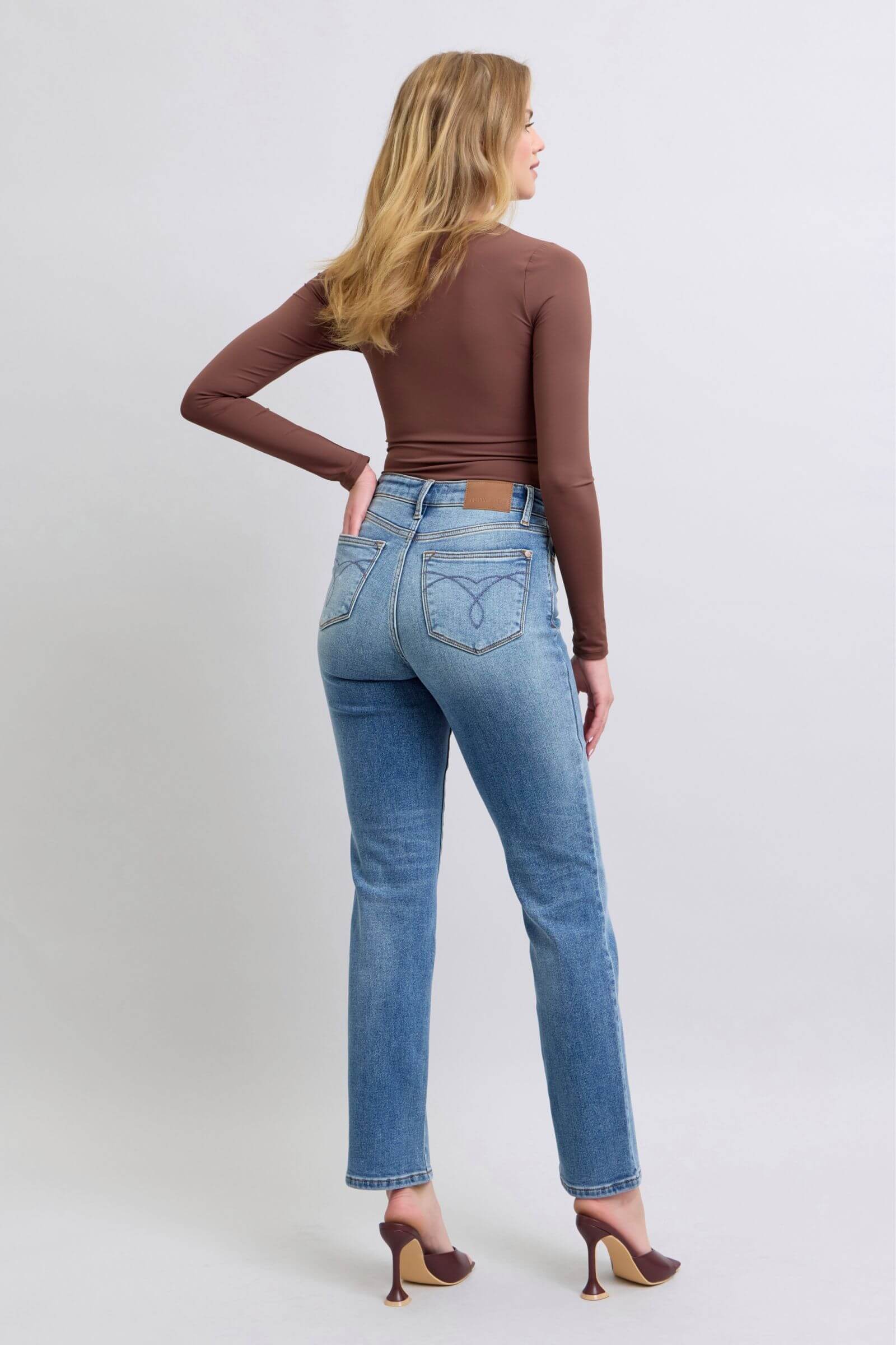 Judy Blue full-size run vintage wash thermal straight jeans, combining classic style with warmth and comfort, available at 6i6.com