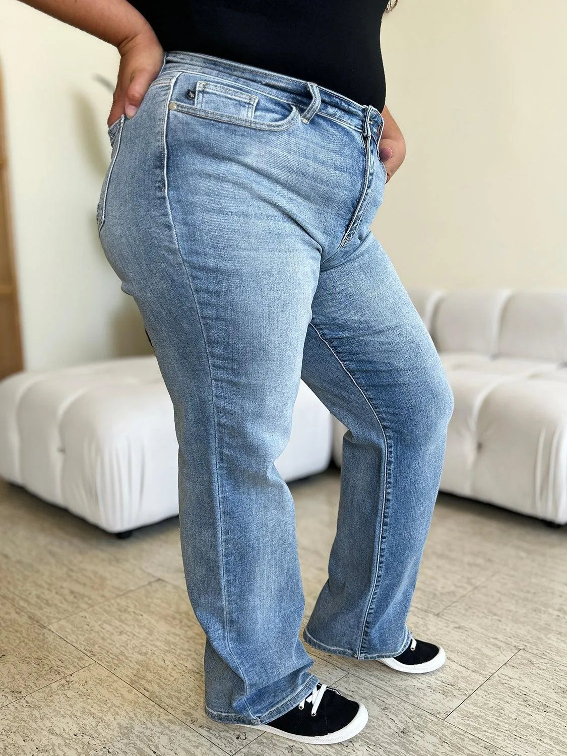 Judy Blue Full Size High Waist Straight Jeans - 6i6